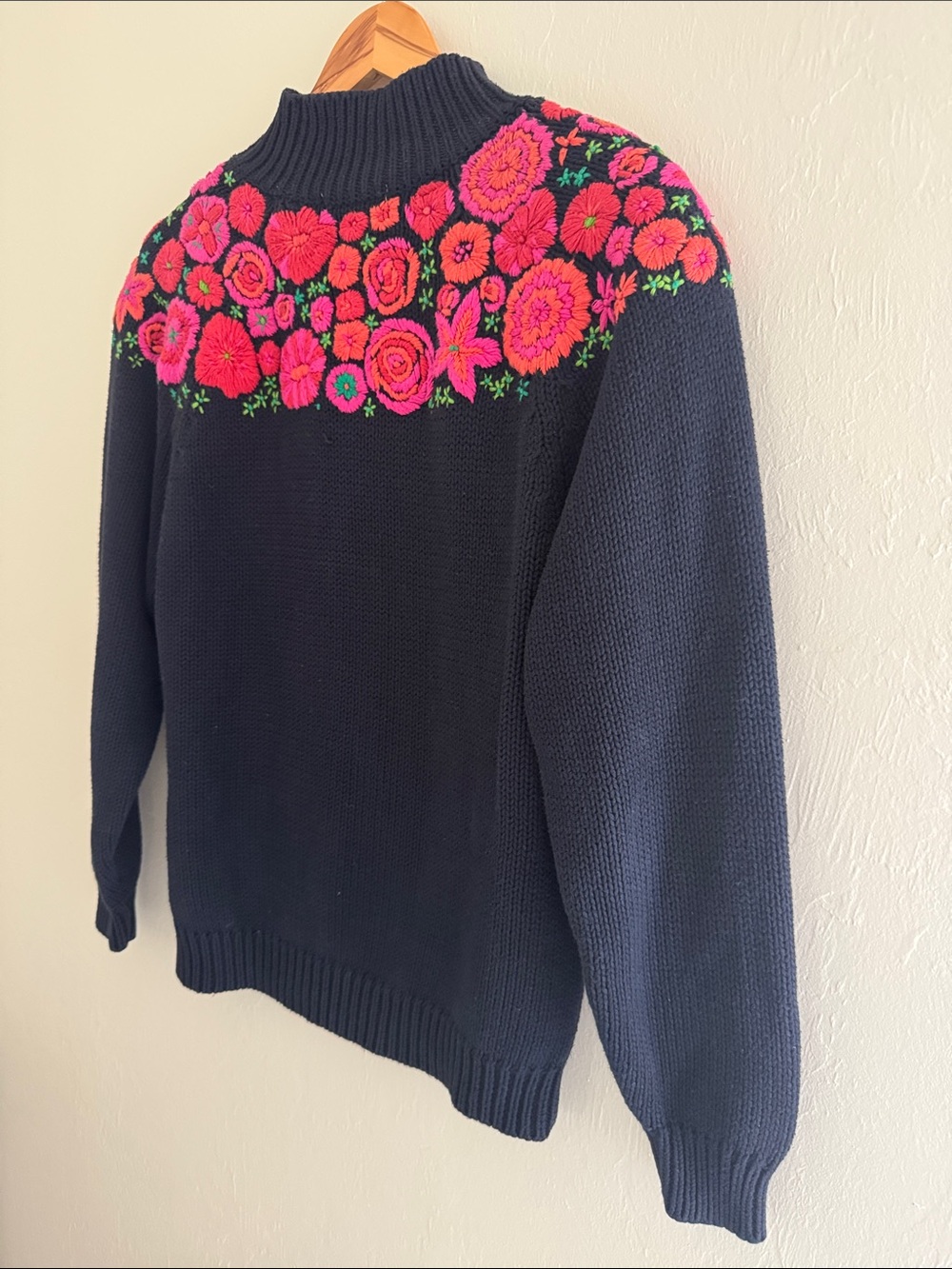 Vintage Ann Taylor Sweater Womens Small Floral Embroidered Mock Neck Black Knit - Picture 7 of 11
